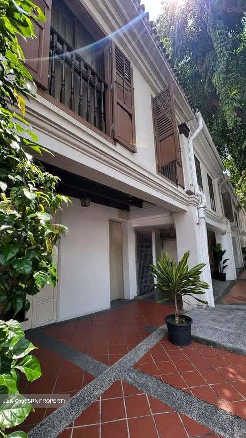 Beach Road (D7), Retail #582348871
